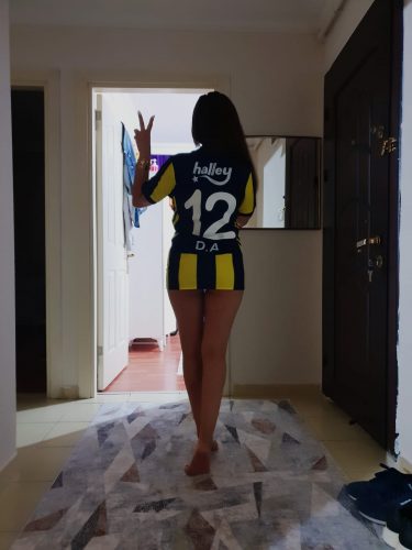 Bostanlı Escort Yadigar